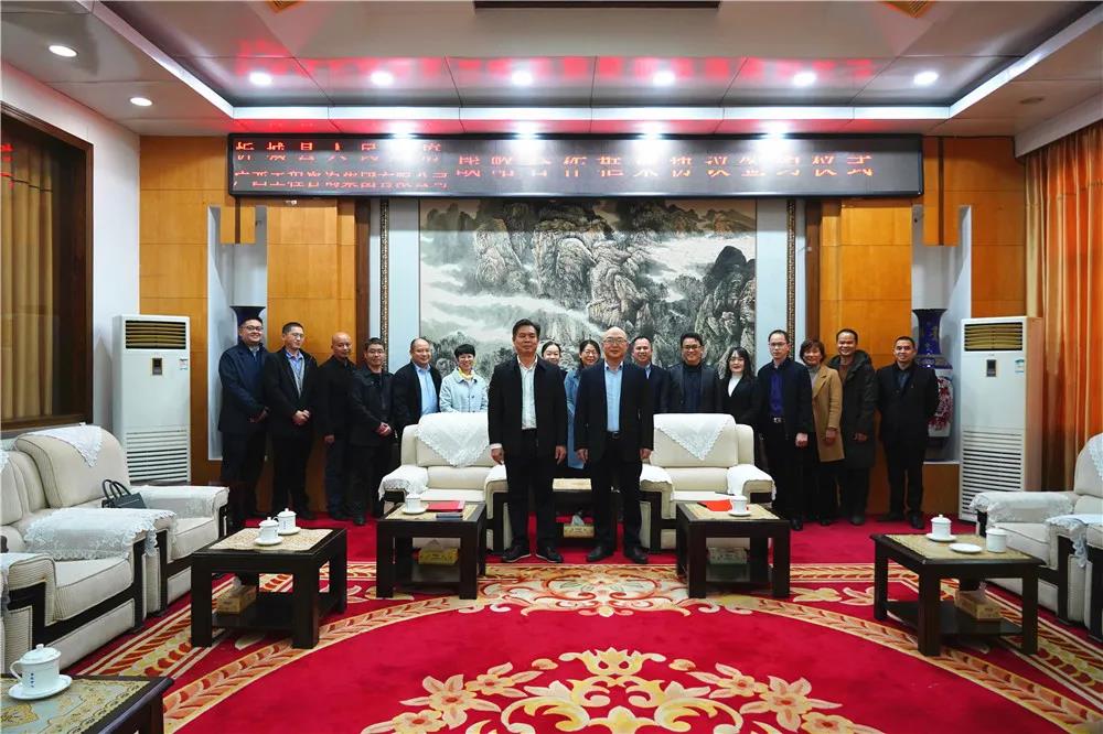 廣西工程咨詢(xún)集團(tuán)與忻城縣人民政府簽訂戰(zhàn)略合作框架協(xié)議